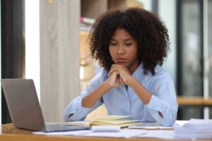 young-black-woman-frustrated-in quarter life