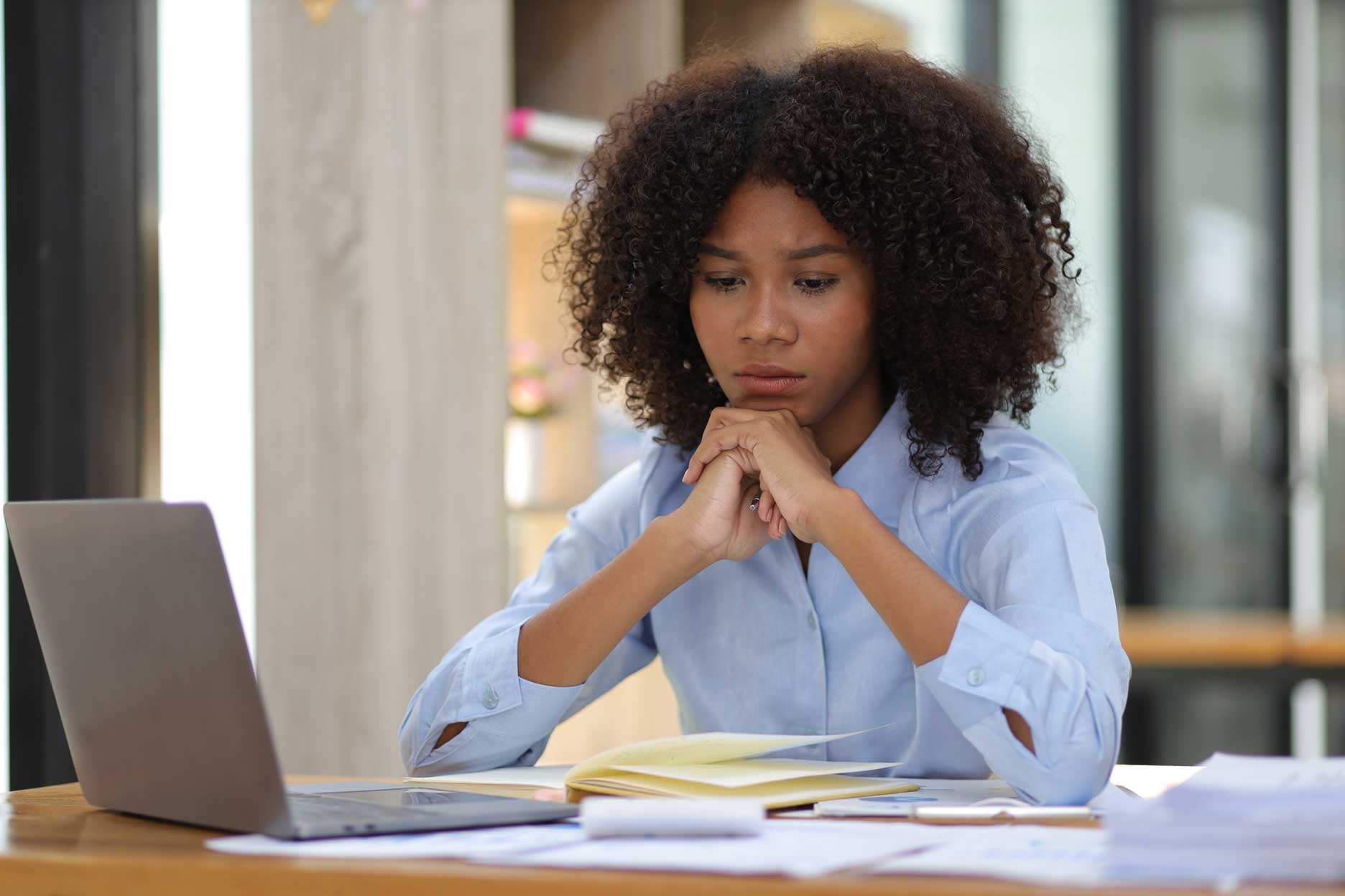 young-black-woman-frustrated-in quarter life